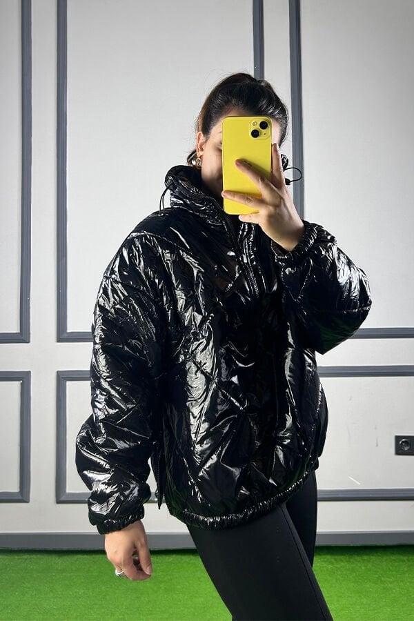 Siyah Parlak Mont/Yağmurluk