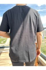 Büşra Ayhan Kadın Siyah Zincir Detaylı T-shirt