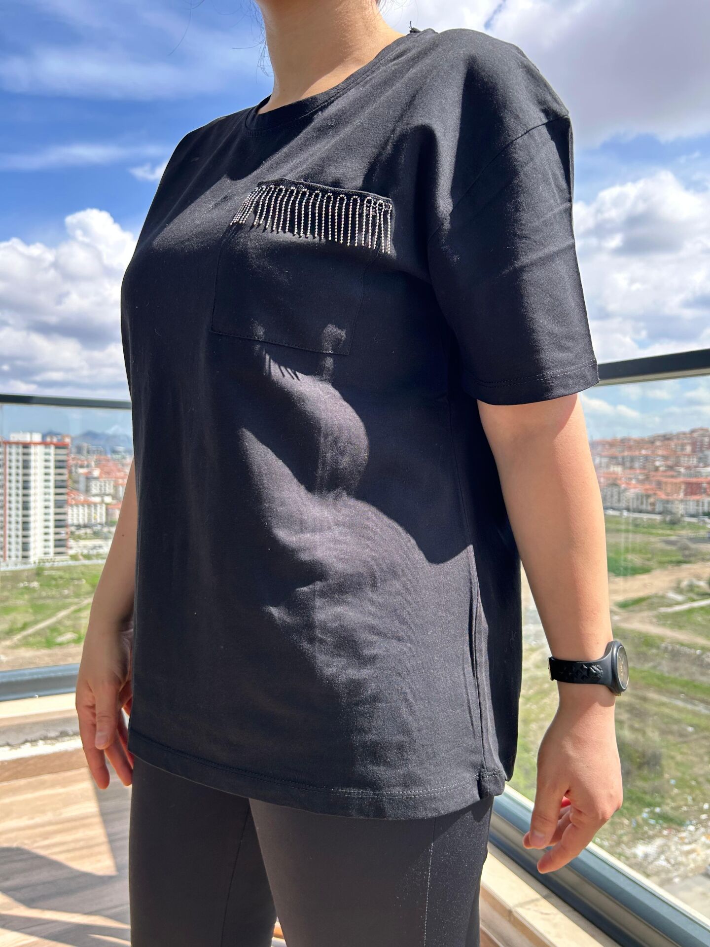 Büşra Ayhan Kadın Zincir Detaylı T-Shirt Siyah - L
