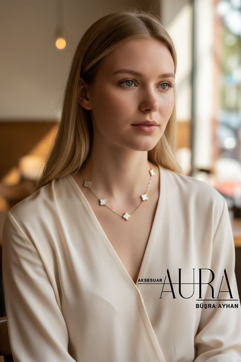 YONCA ÇELİK KOLYE Beyaz