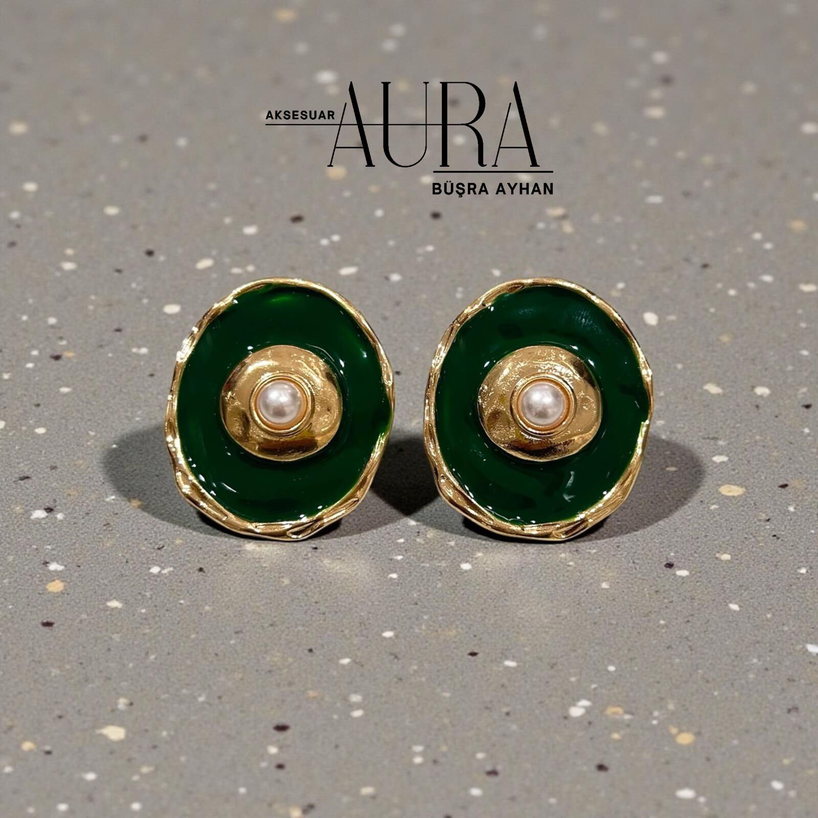 Mine Detaylı İnci Taşlı Gold Küpe Yeşil