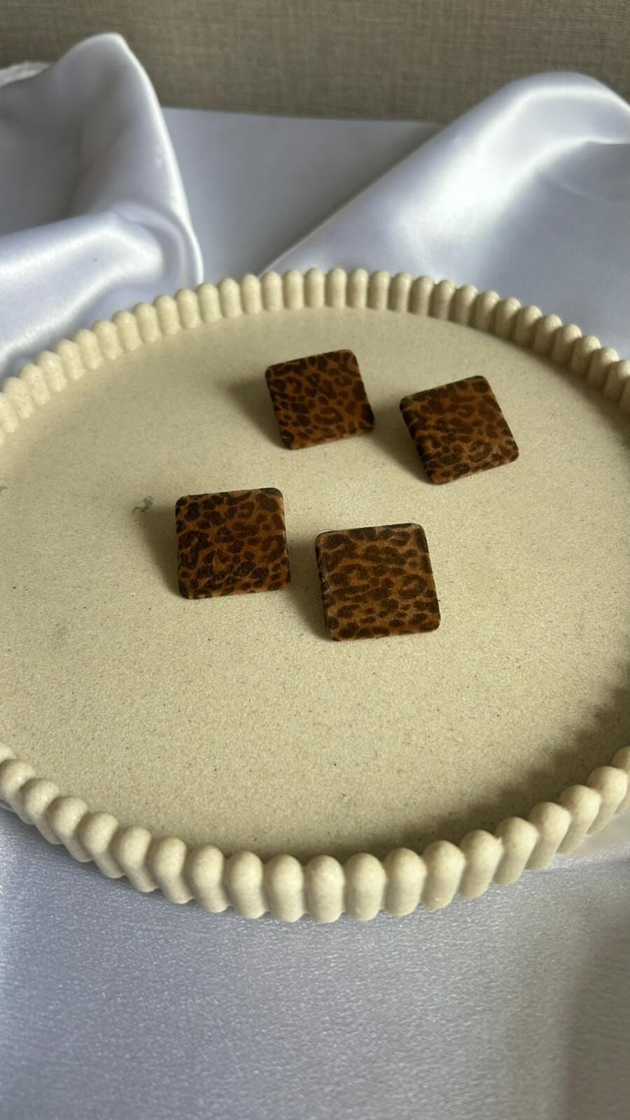 Leopar Desenli Kare Küpe